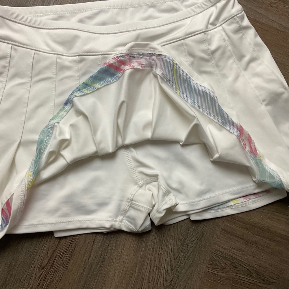 Lucky in Love Linen Nouveau Pleated Tennis Skort Womens Medium White Rainbow Hem - Picture 4 of 6
